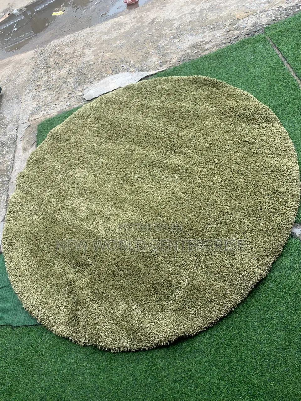 Round Wood Centre Rug