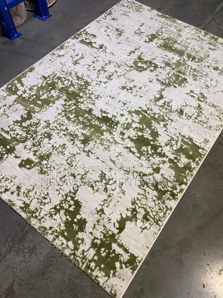 Modern Green Color 7by10 Feets Centre Rug