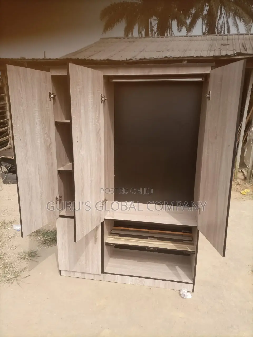 3 Door Beautiful Wardrobe