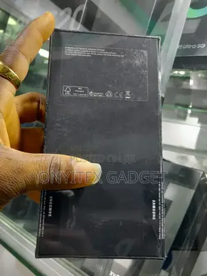 New Samsung Galaxy S22 Ultra 256 GB