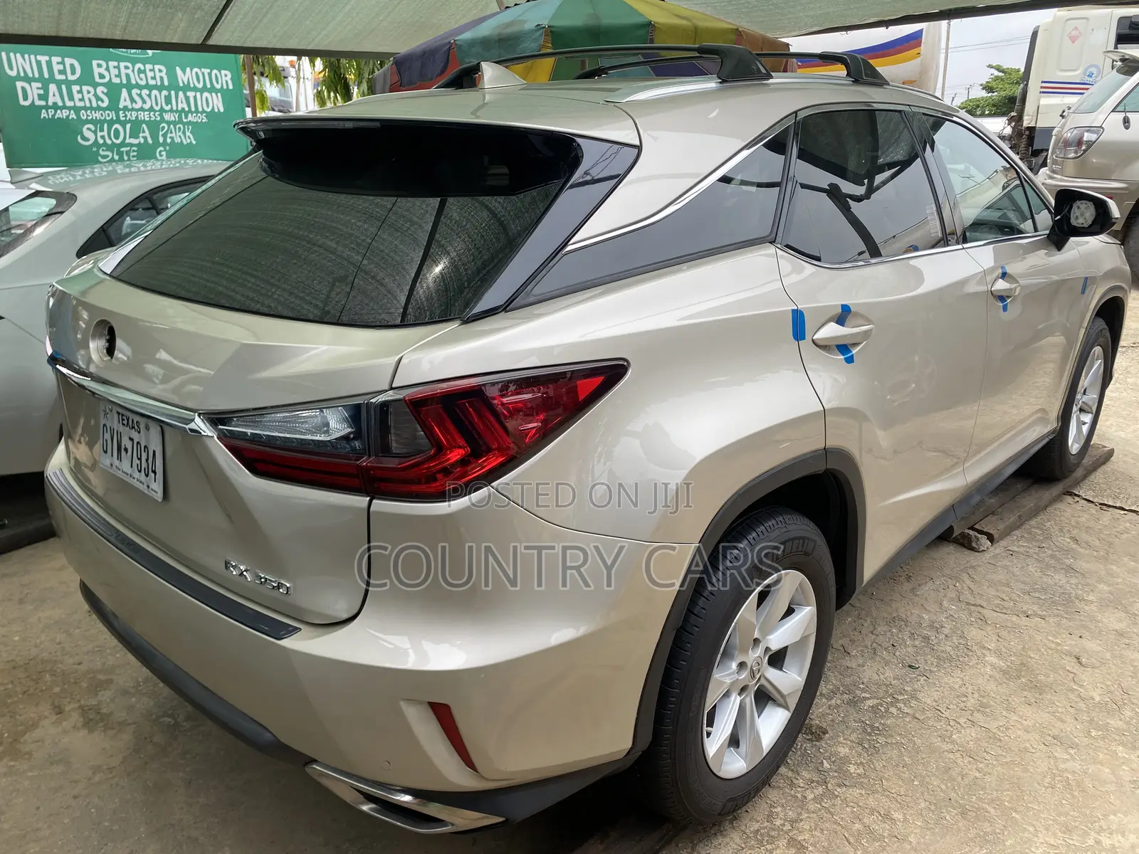 Lexus RX 350 AWD 2017 Gold