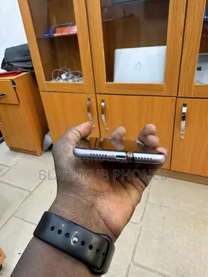 Apple iPhone 11 64 GB Purple