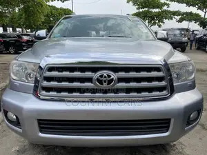 Toyota Sequoia 2013 Silver