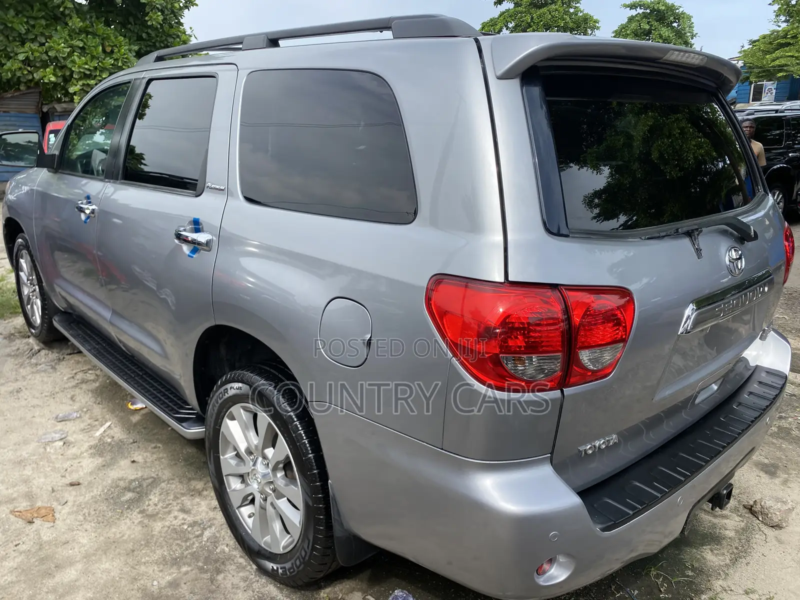 Toyota Sequoia 2013 Silver