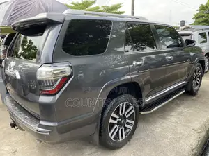 Toyota 4-Runner 2016 Gray