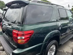 Toyota Sequoia 2004 Green