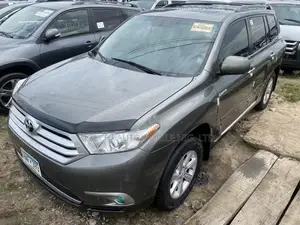 Toyota Highlander 2011 Gray