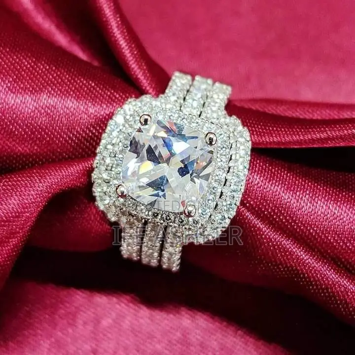 Leyla Williams Silver Queen Wedding Engagement Ring A1