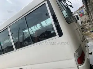 Toyota Coaster 2016