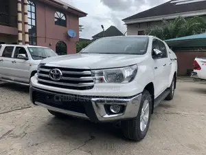 Toyota Hilux 2020 White