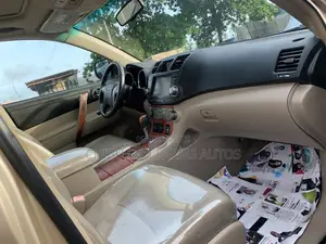 Toyota Highlander Limited 2009 Gold