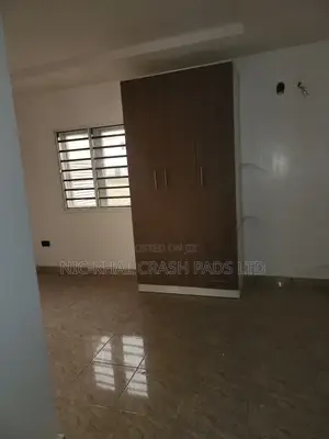 4bdrm Duplex in Brains And Hammers for rent