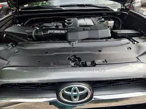 Toyota 4-Runner 2016 Gray