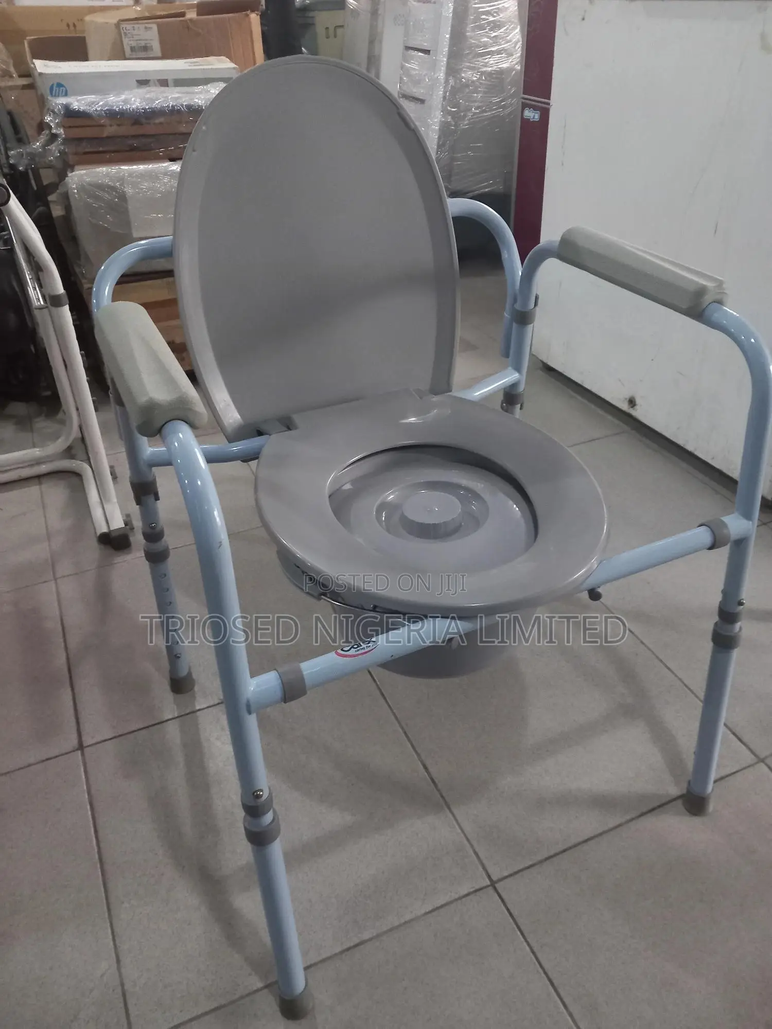 Commode Chair