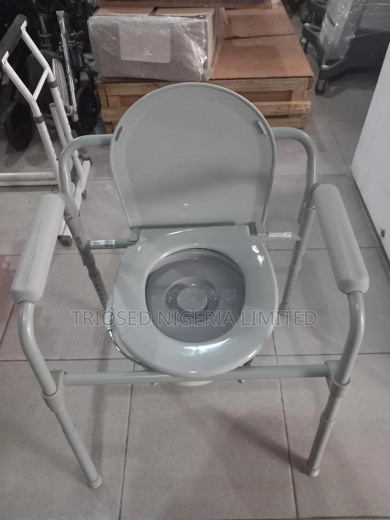 Commode Chair
