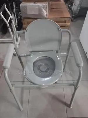 Commode Chair