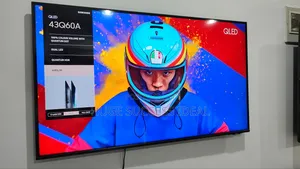 SAMSUNG 43" Smart Ultra HD HDR QLED TV With Bixby, Alexa