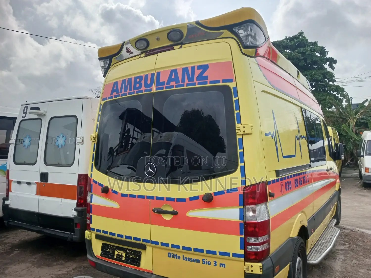 Mercedes-Benz Sprinter 2009 Yellow
