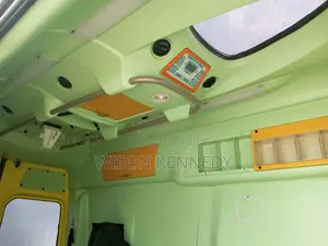 Mercedes-Benz Sprinter 2009 Yellow