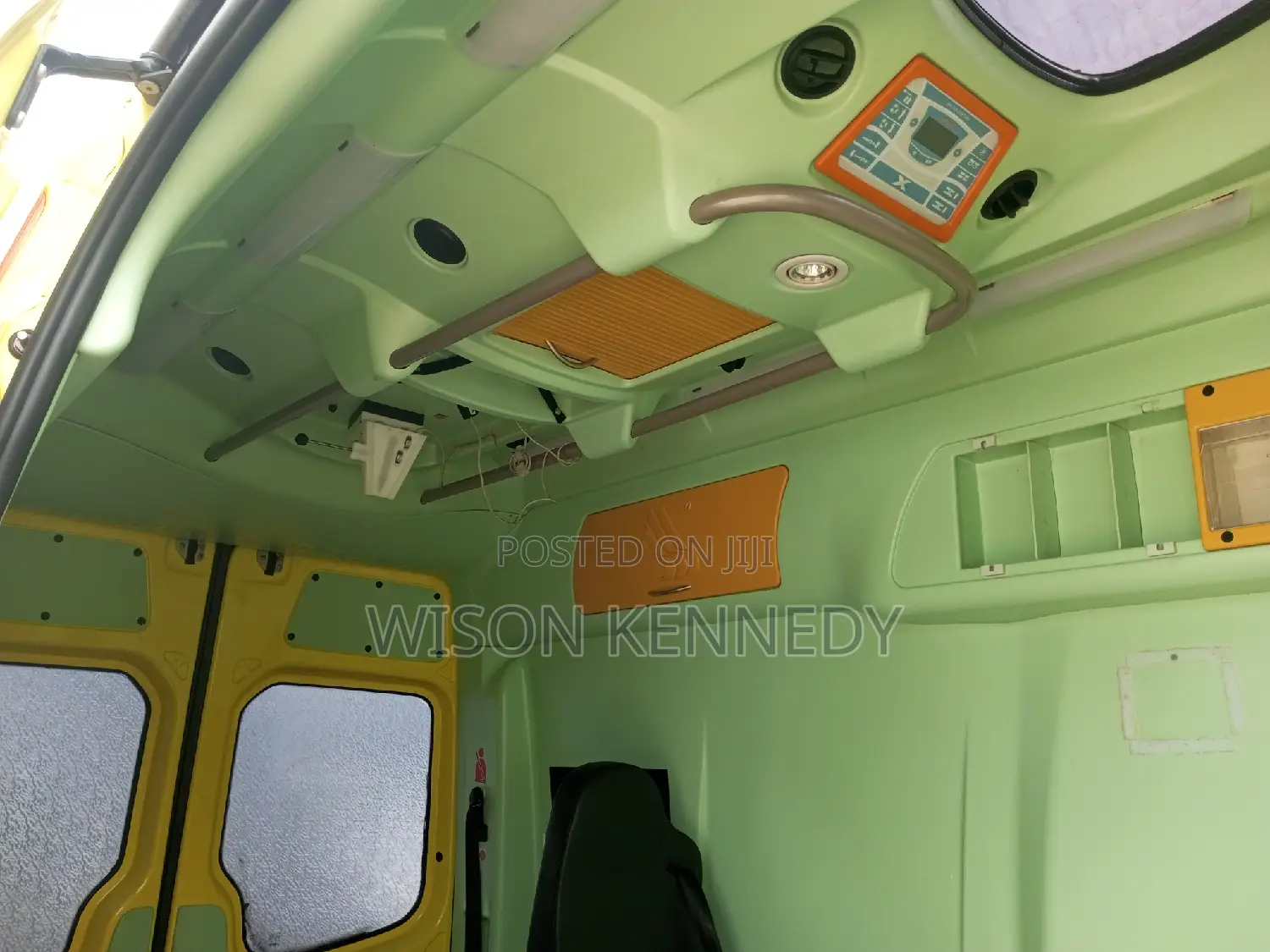 Mercedes-Benz Sprinter 2009 Yellow