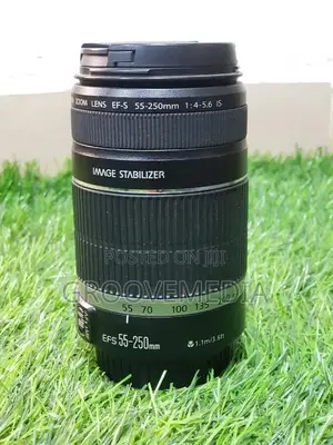 Photo - Canon Lens EF -S 55-250mm 1:4.5-6 IS