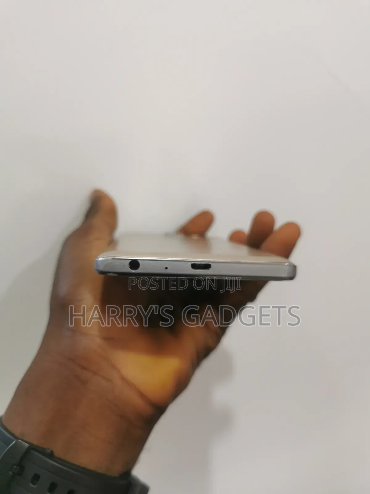 Samsung G600 Gold