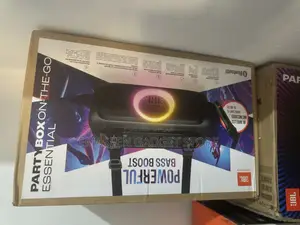 JBL Partybox on the Go Essential