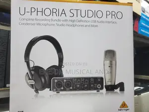 U-Phoria Studio PRO Headphones (Mic)