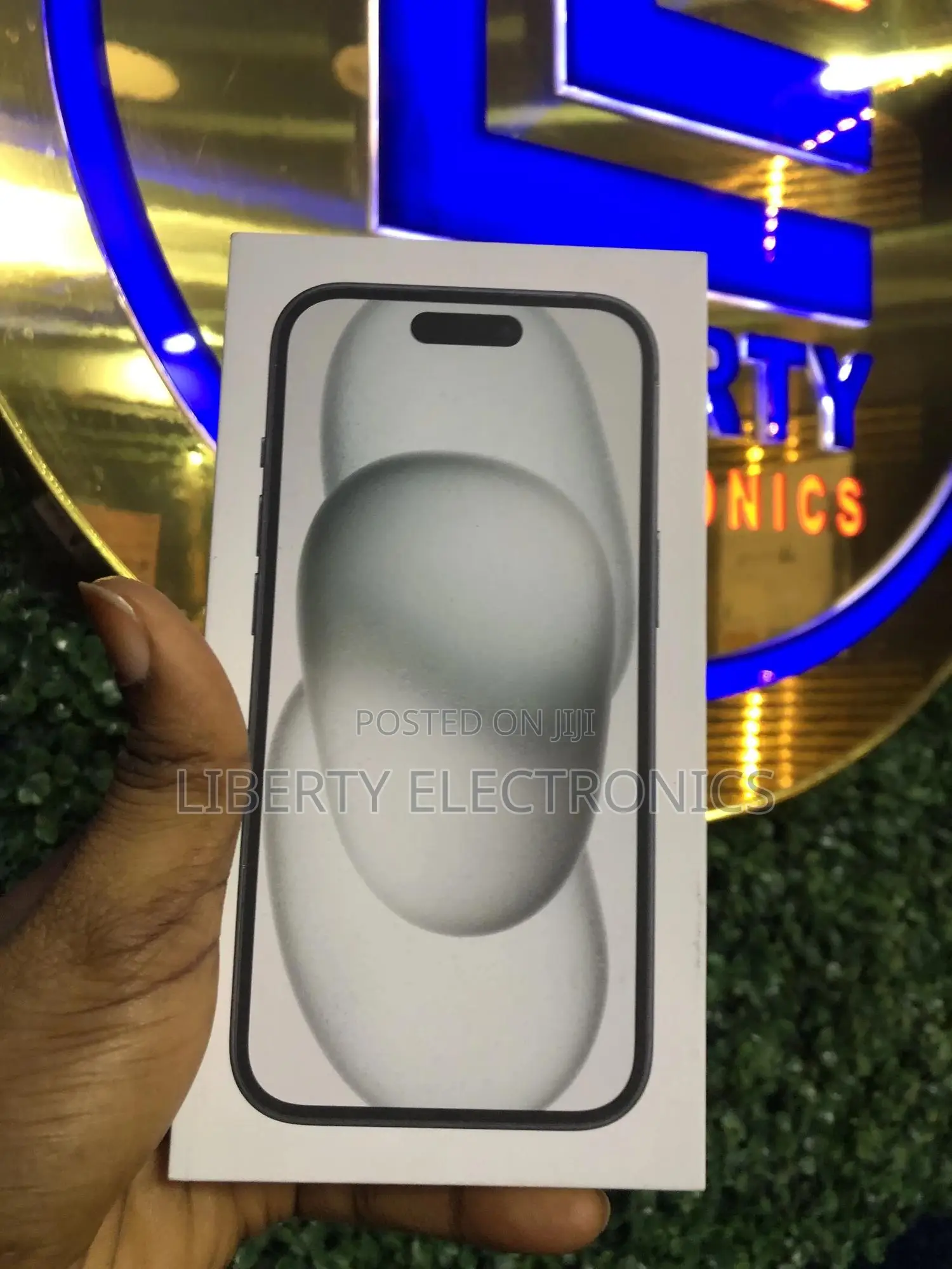 New Apple iPhone 15 128 GB Black