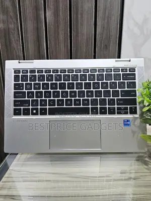 Laptop HP EliteBook 830 G8 16GB Intel Core I7 SSD 512GB