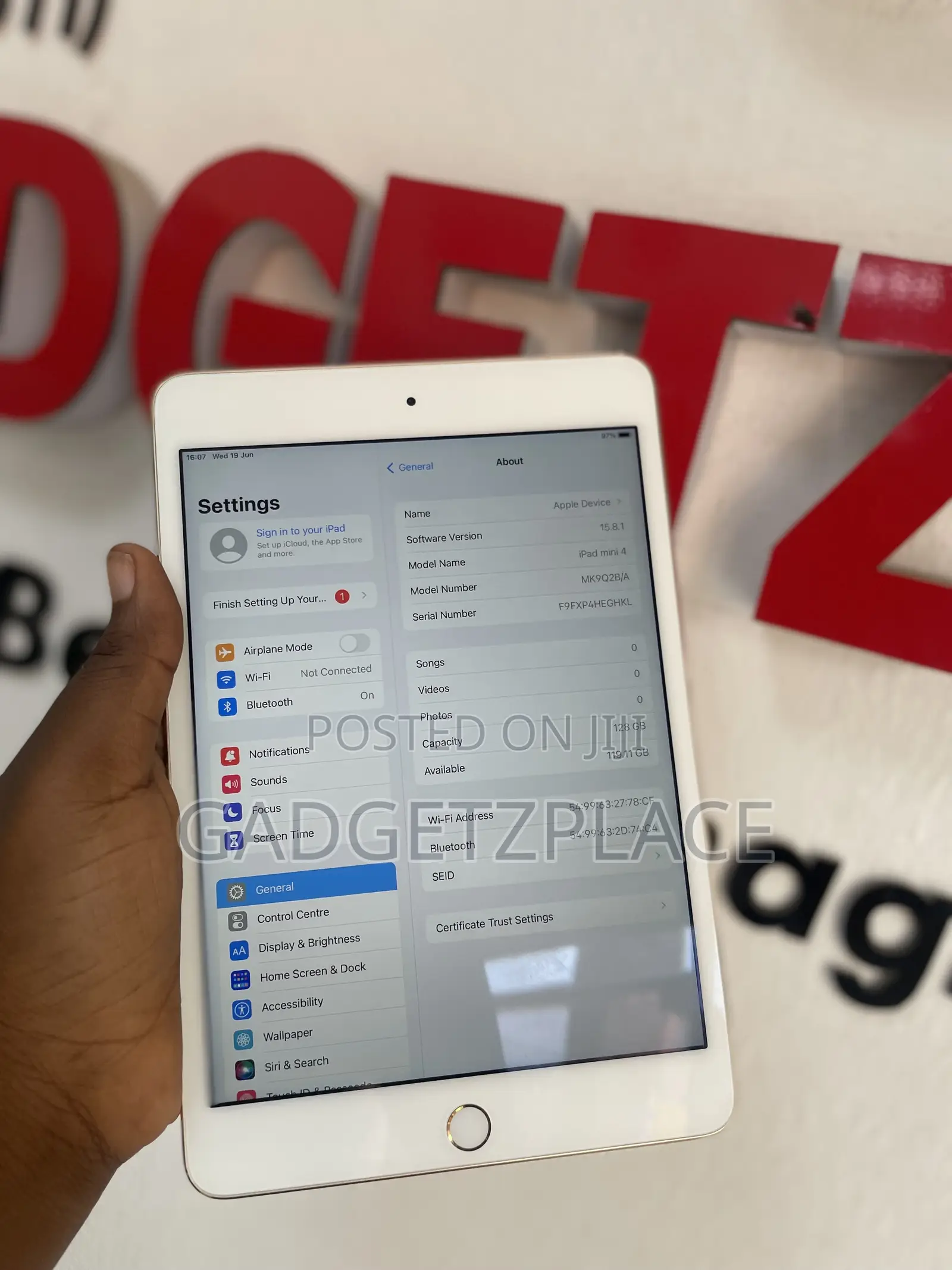 Apple iPad mini 4 128 GB