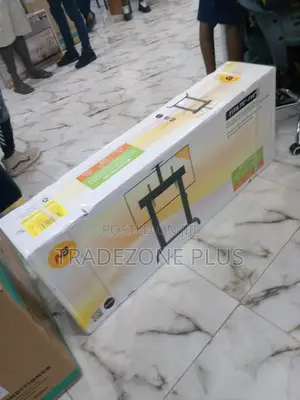 Classic Tw100 Adjustable TV Wall Hanger