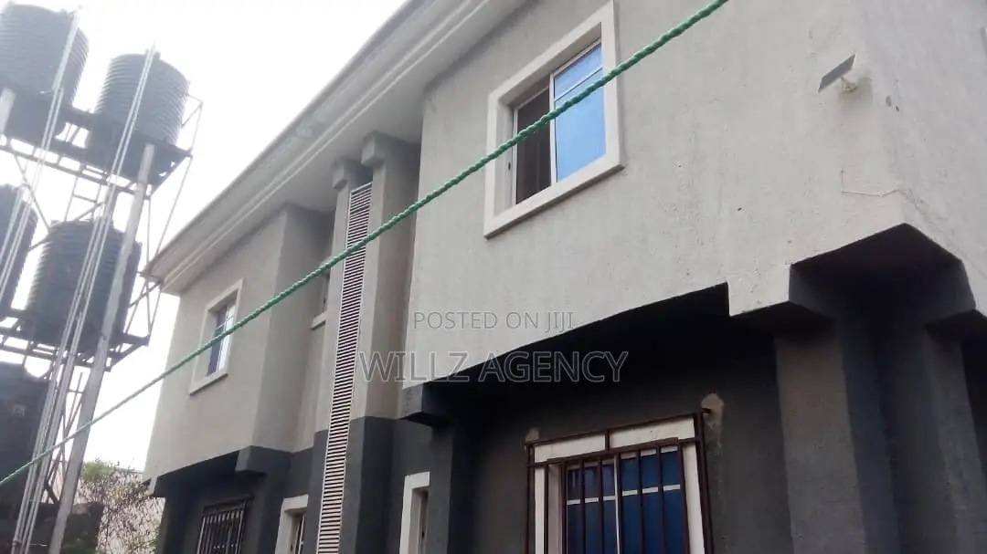 2bdrm Block of Flats in Enugu for sale