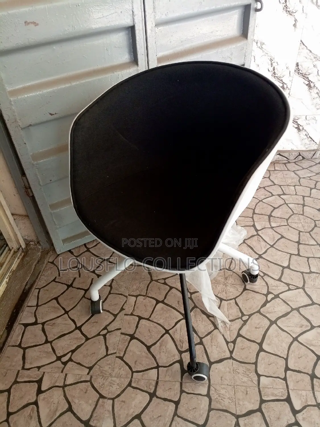 Quality Rotating Office Chair