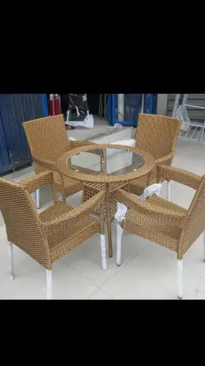 Quality Ranta Seating With Table For Ur Outdoor Relaxation