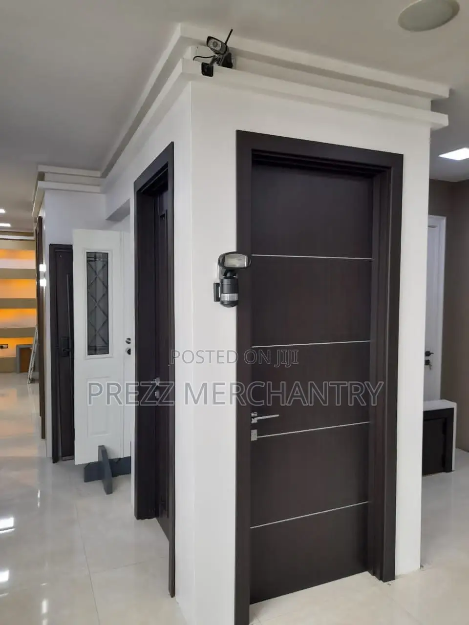 HDF Room Doors With Frames, Hinges, Locks and Keys
