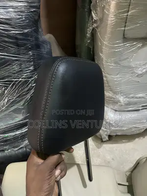 3 Center Headrest Toyota Highlander 2014-18 Available