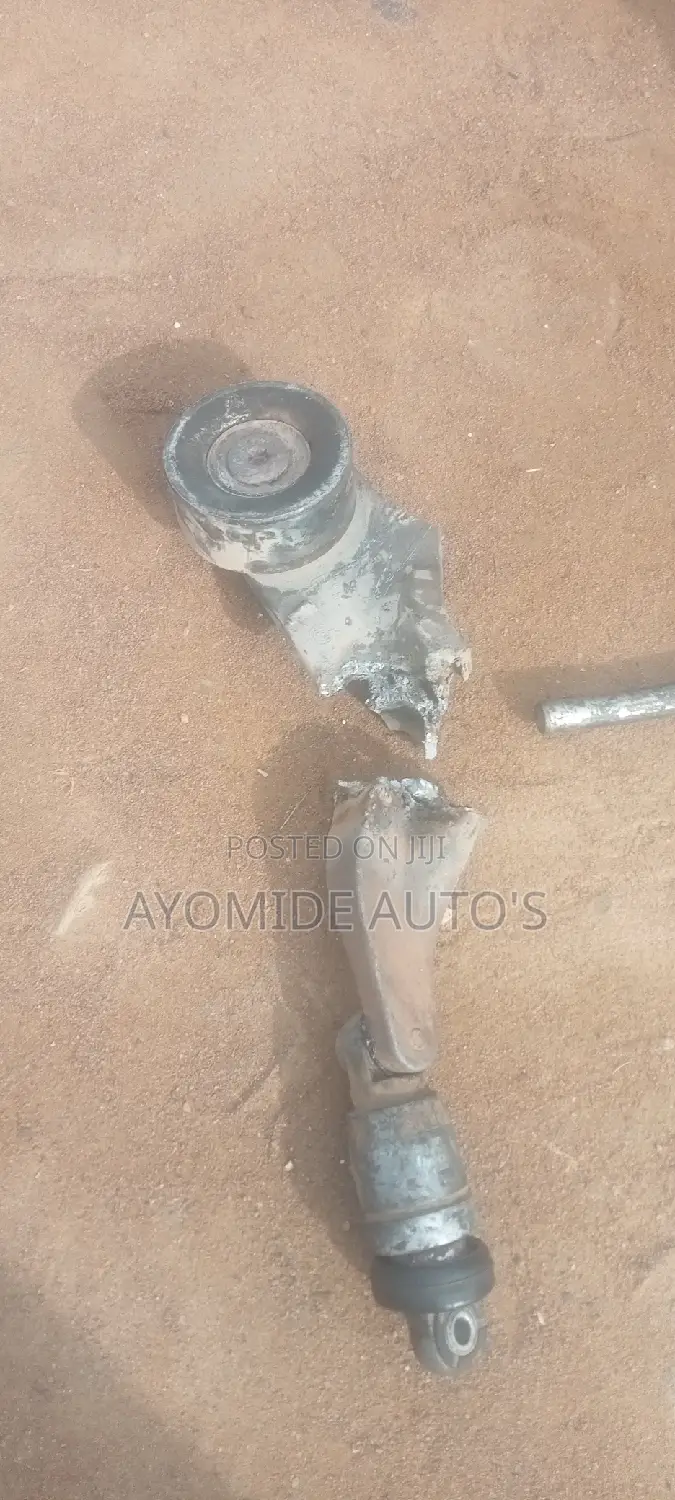 Best Mechanic With Diagnosis Tools Machine