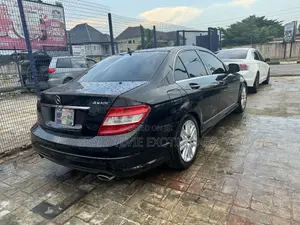 Mercedes-Benz C300 2009 Black