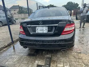 Mercedes-Benz C300 2009 Black
