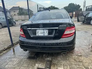 Mercedes-Benz C300 2009 Black