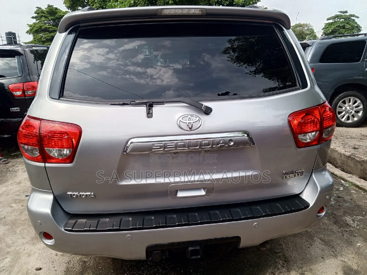 Toyota Sequoia 2010 Silver