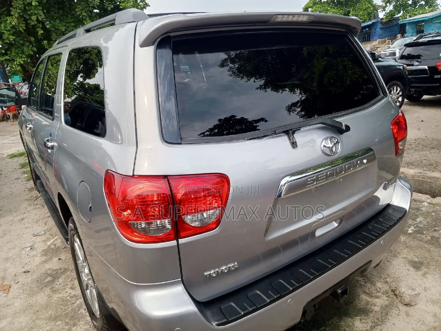 Toyota Sequoia 2010 Silver