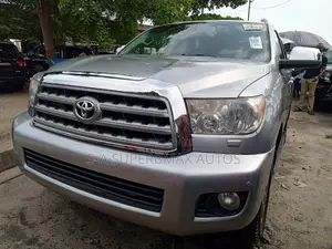 Toyota Sequoia 2010 Silver