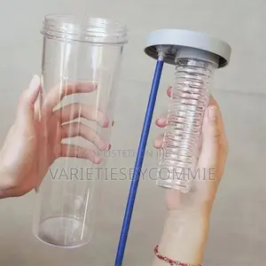 700ml Plastic Water Bottle/Fruit Infuser With Straw