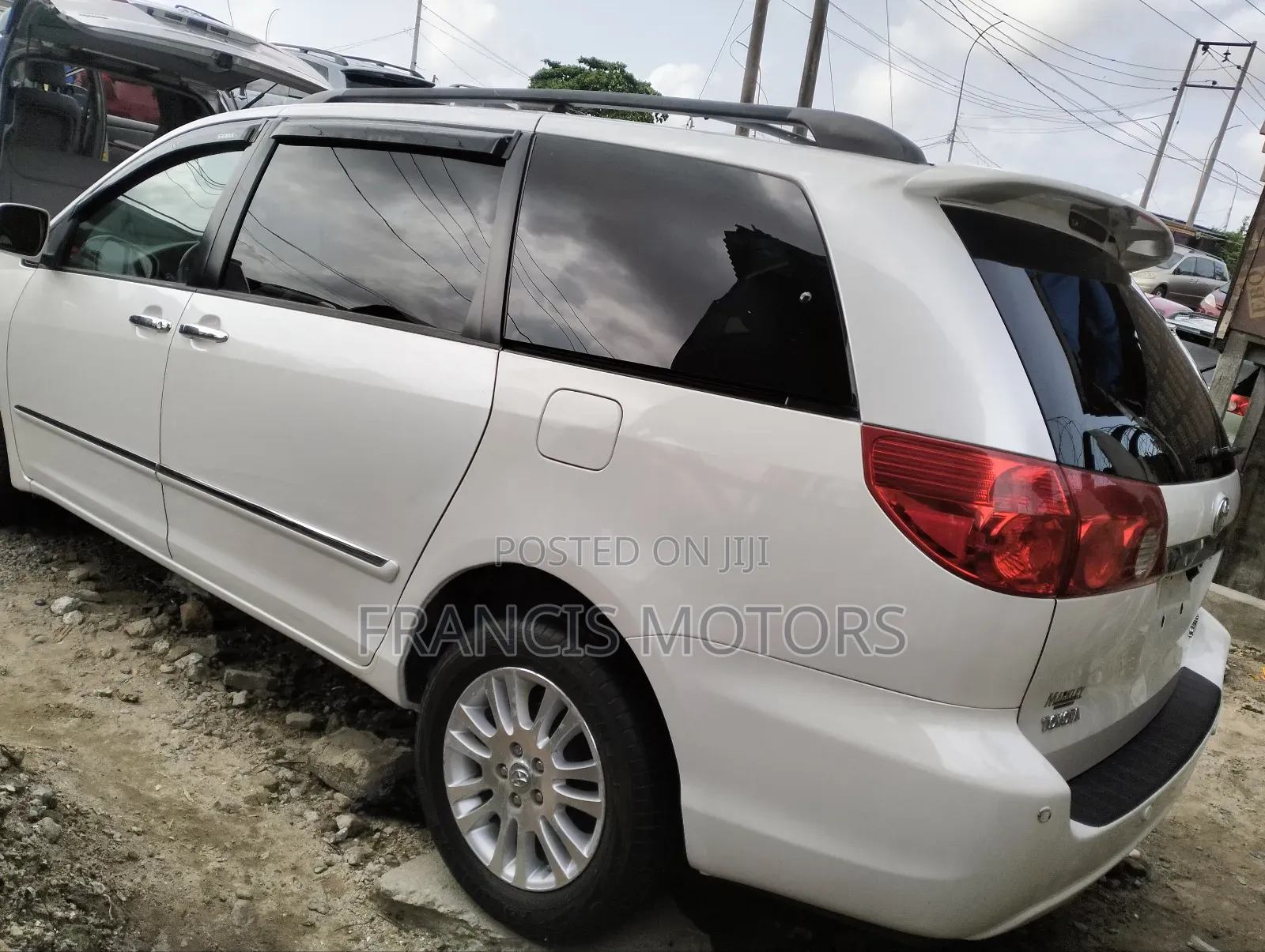 Toyota Sienna 2010 White
