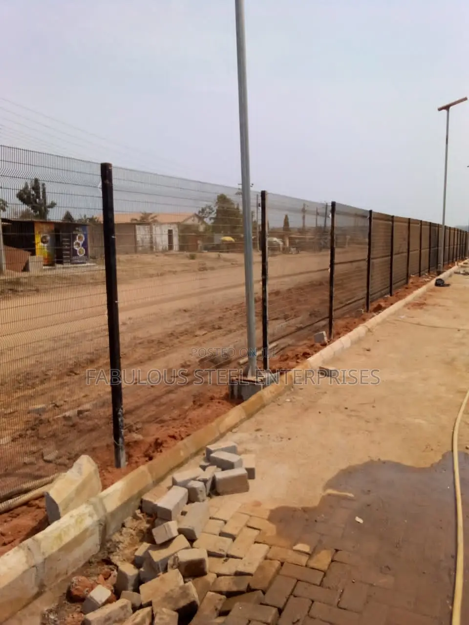 Black Panel Mesh Atufinger