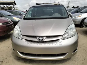 Toyota Sienna 2006 Gold