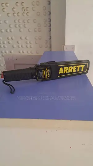 Photo - Garrett Handheld Metal Detector With Case