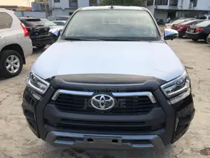 New Toyota Hilux 2024 Black